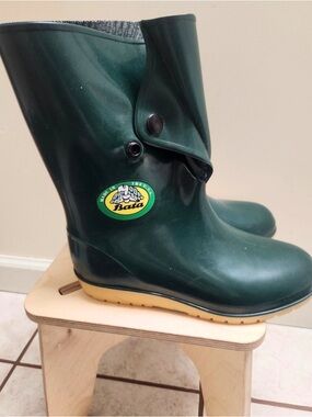 RARE 1989 Vintage BATA Made in USA Green Snap-Top Rain Boots - EUC - Size 7
